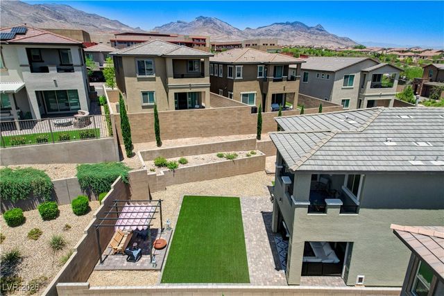 689 Rogue Wave Street, Las Vegas, NV 89138