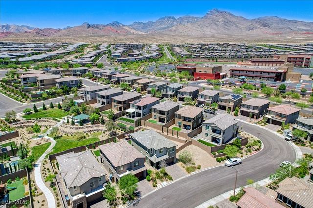 689 Rogue Wave Street, Las Vegas, NV 89138