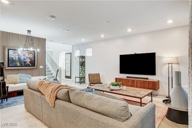 689 Rogue Wave Street, Las Vegas, NV 89138