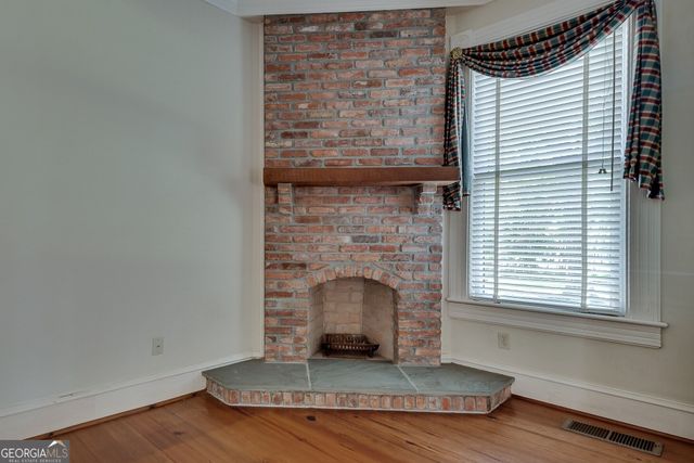 1001 Asbury Street, Oxford, GA 30054