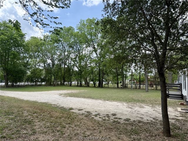 7125 St Hwy 21, Caldwell, TX 77836