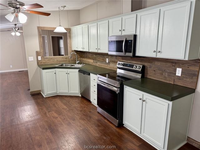 7125 St Hwy 21, Caldwell, TX 77836