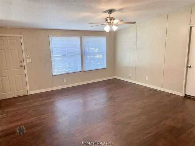 7125 St Hwy 21, Caldwell, TX 77836