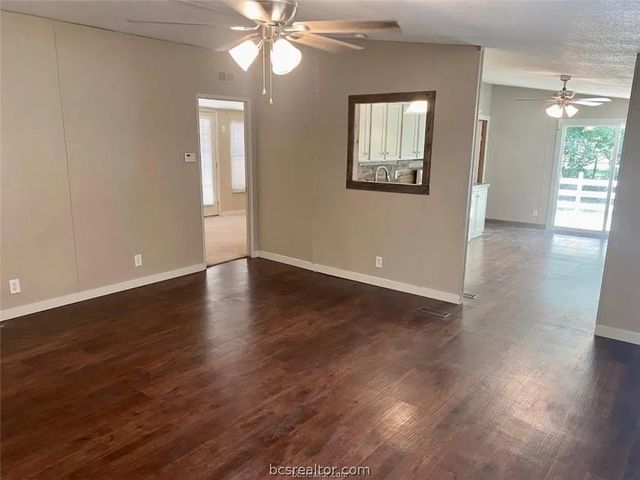 7125 St Hwy 21, Caldwell, TX 77836