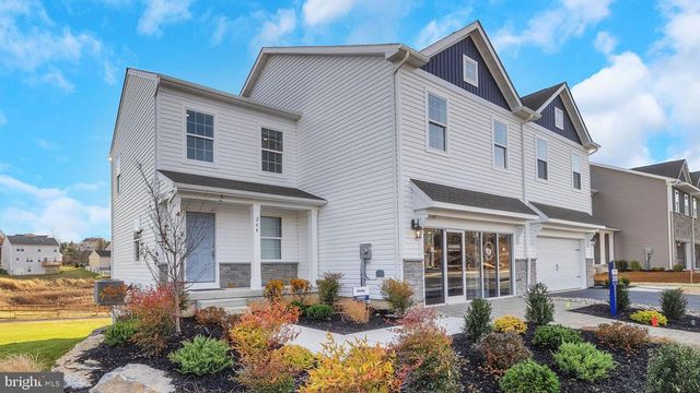 212 WINDING RD, Forks Township, PA 18040