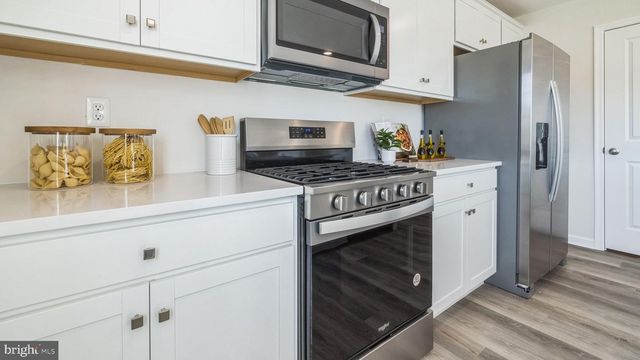 212 WINDING RD, Forks Township, PA 18040