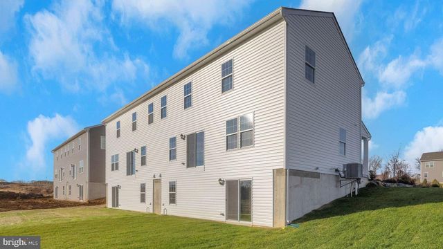 212 WINDING RD, Forks Township, PA 18040