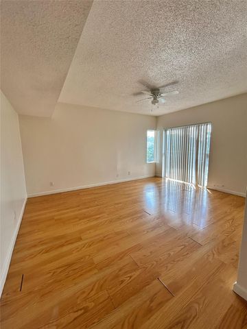 4850 SW 63RD Terrace 231, Davie, FL 33314