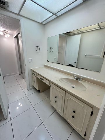 4850 SW 63RD Terrace 231, Davie, FL 33314