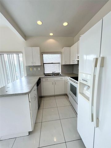 4850 SW 63RD Terrace 231, Davie, FL 33314