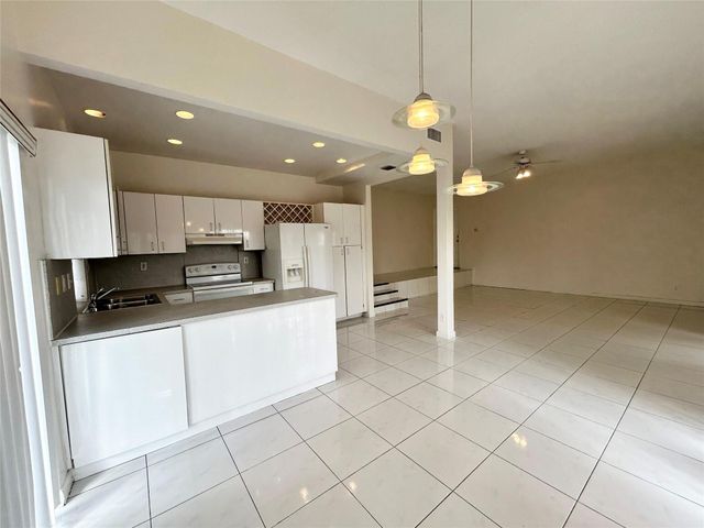 4850 SW 63RD Terrace 231, Davie, FL 33314