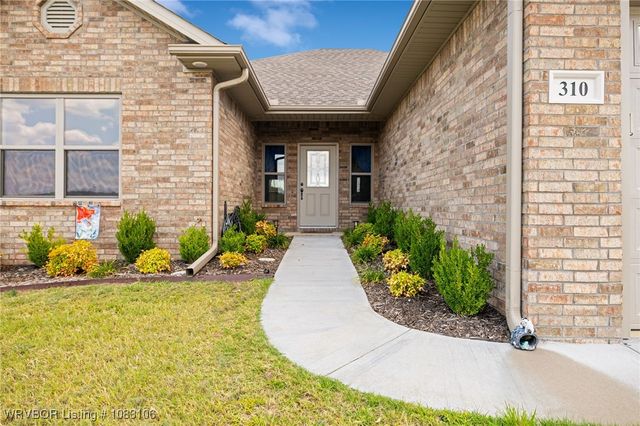 310 Copsey Drive, Van Buren, AR 72956
