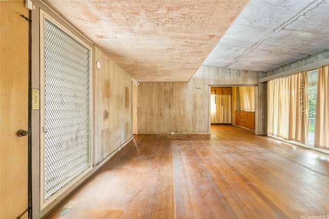 1926 Ualakaa Street, Honolulu, HI 96822