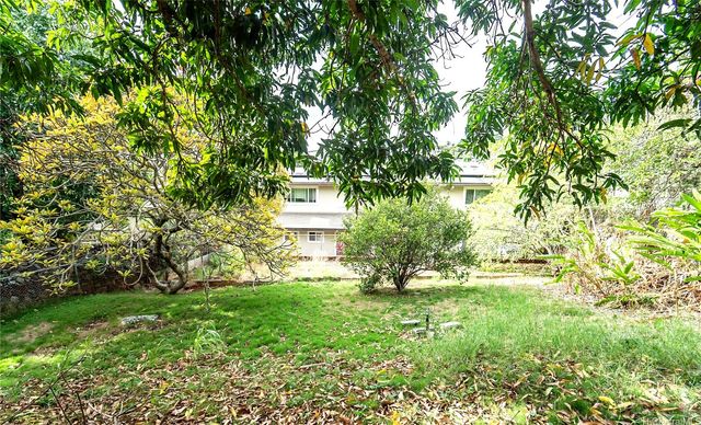 1926 Ualakaa Street, Honolulu, HI 96822