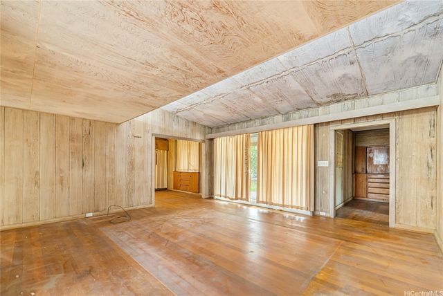 1926 Ualakaa Street, Honolulu, HI 96822