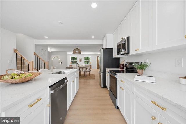 2807 BARBERRY LN, Bowie, MD 20715