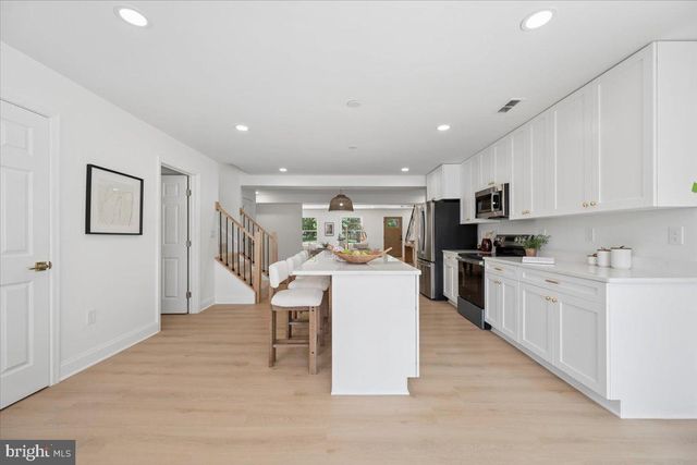 2807 BARBERRY LN, Bowie, MD 20715