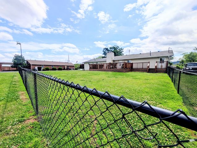 1106 S Chancery St, Mcminnville, TN 37110