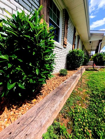 1106 S Chancery St, Mcminnville, TN 37110