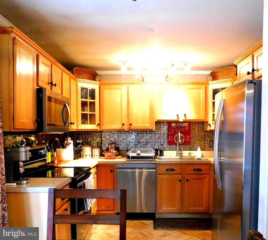 105 QUEEN LILY RD, LEVITTOWN, PA 19057 — photo 2