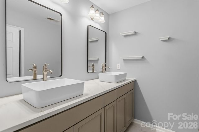 8522 Delamere Lane, Charlotte, NC 28269