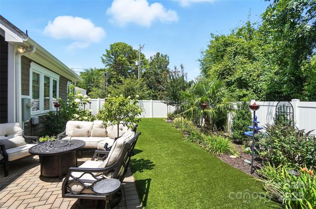 7903 Rea View Court, Charlotte, NC 28226