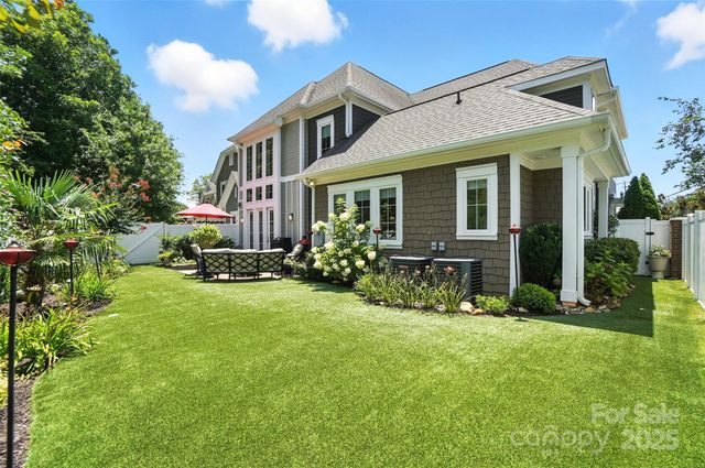 7903 Rea View Court, Charlotte, NC 28226