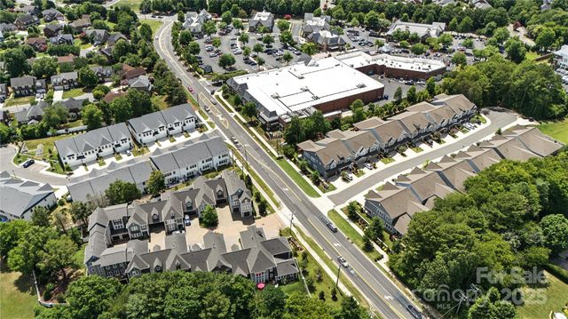 7903 Rea View Court, Charlotte, NC 28226
