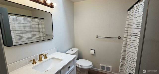 9050 Quinault Drive NE, Olympia, WA 98516