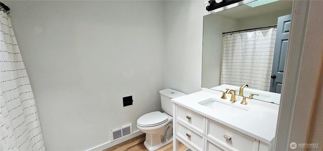 9050 Quinault Drive NE, Olympia, WA 98516