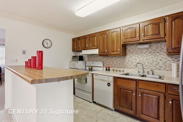 2292 Mayfield Street, Saginaw, MI 48602
