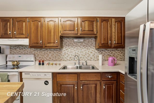 2292 Mayfield Street, Saginaw, MI 48602