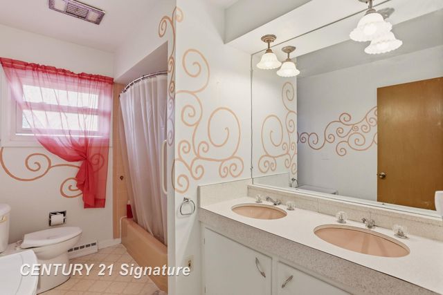 2292 Mayfield Street, Saginaw, MI 48602