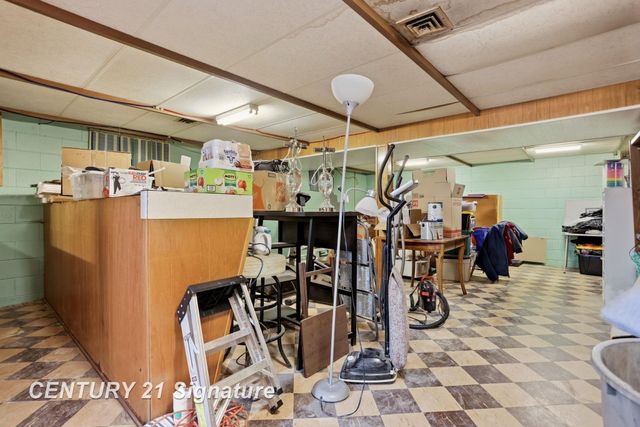 2292 Mayfield Street, Saginaw, MI 48602
