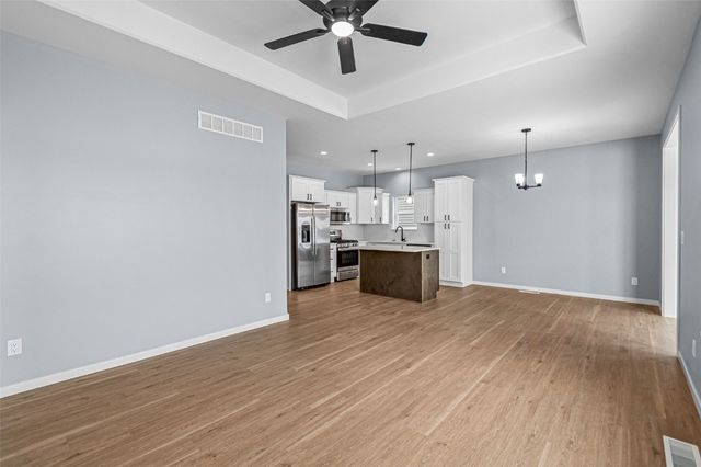 945 Eisenhower Boulevard, North Liberty, IA 52317