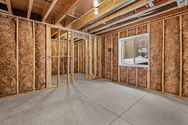 945 Eisenhower Boulevard, North Liberty, IA 52317