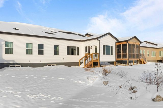 945 Eisenhower Boulevard, North Liberty, IA 52317