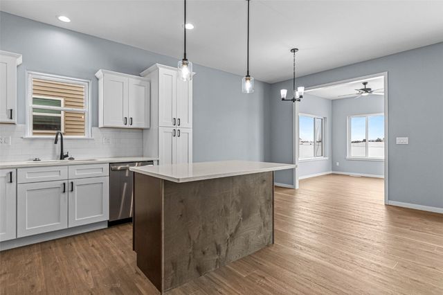 945 Eisenhower Boulevard, North Liberty, IA 52317