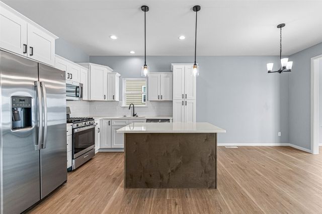 945 Eisenhower Boulevard, North Liberty, IA 52317