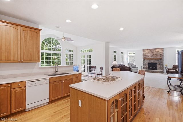 9359 Ashcroft Lane, Twinsburg, OH 44087