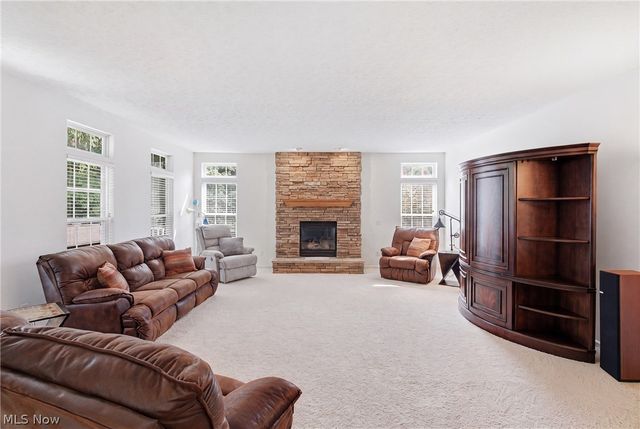 9359 Ashcroft Lane, Twinsburg, OH 44087