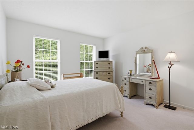 9359 Ashcroft Lane, Twinsburg, OH 44087