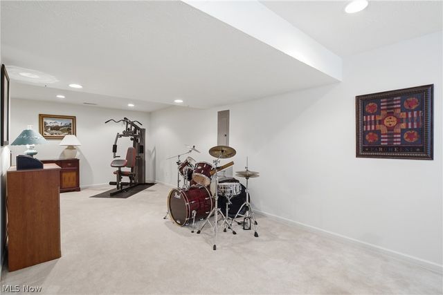 9359 Ashcroft Lane, Twinsburg, OH 44087