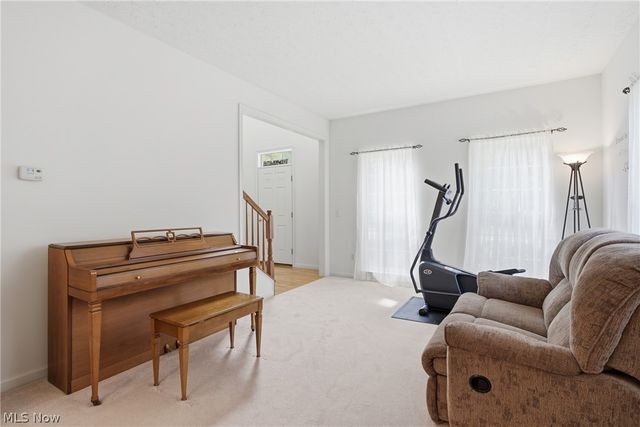 9359 Ashcroft Lane, Twinsburg, OH 44087