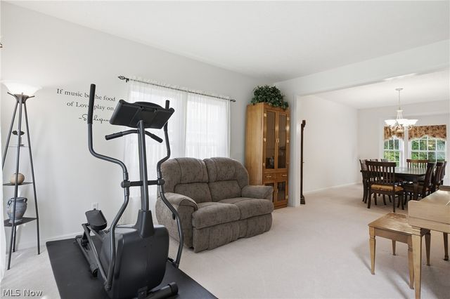 9359 Ashcroft Lane, Twinsburg, OH 44087