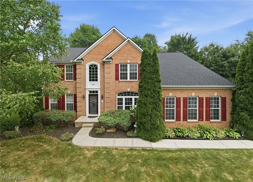 9359 Ashcroft Lane, Twinsburg, OH 44087