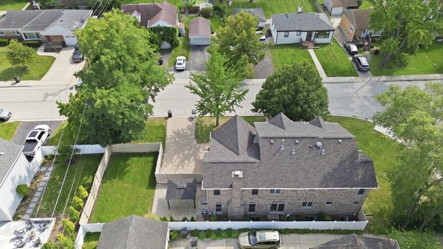 301 Spruce Street, Glenview, IL 60025