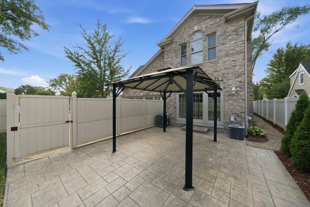 301 Spruce Street, Glenview, IL 60025