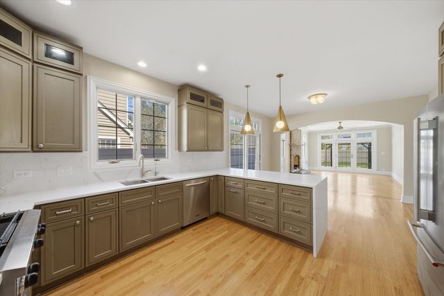 301 Spruce Street, Glenview, IL 60025