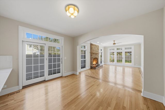 301 Spruce Street, Glenview, IL 60025